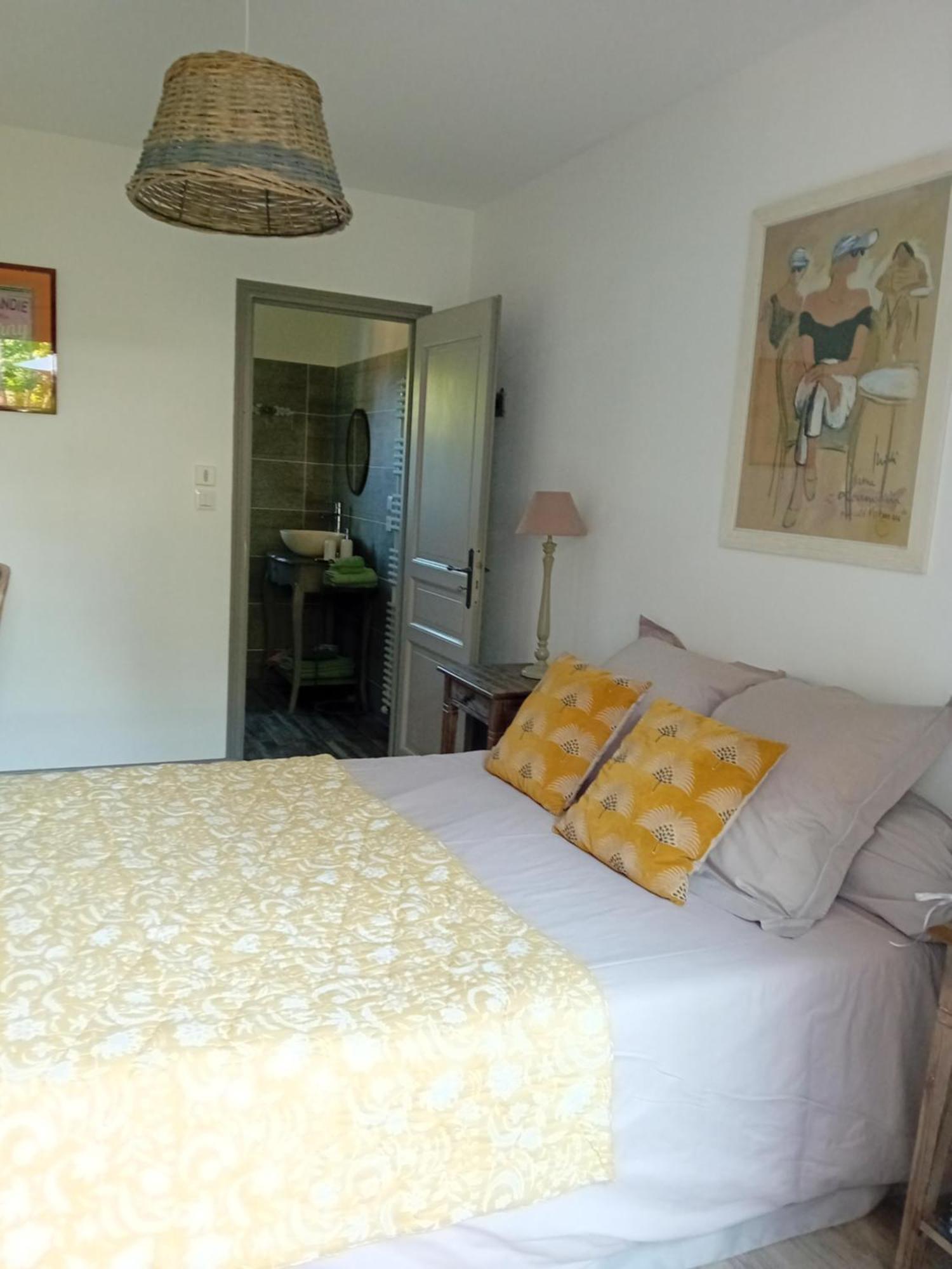 Chambre De Charme Vernon  Bagian luar foto